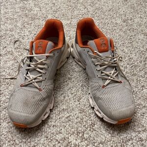 On Cloud Men’s Size US10.5